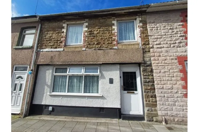 3 bed house for sale, Newport Road, Newport, NP11
