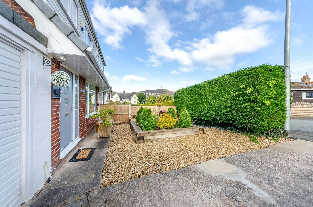 Bryn Seiri Road, Conwy, LL32, photo 14