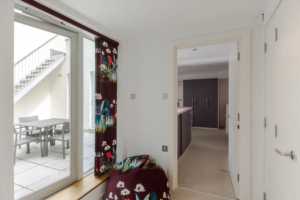 Abbey Road, St John's Wood, NW8, photo 6