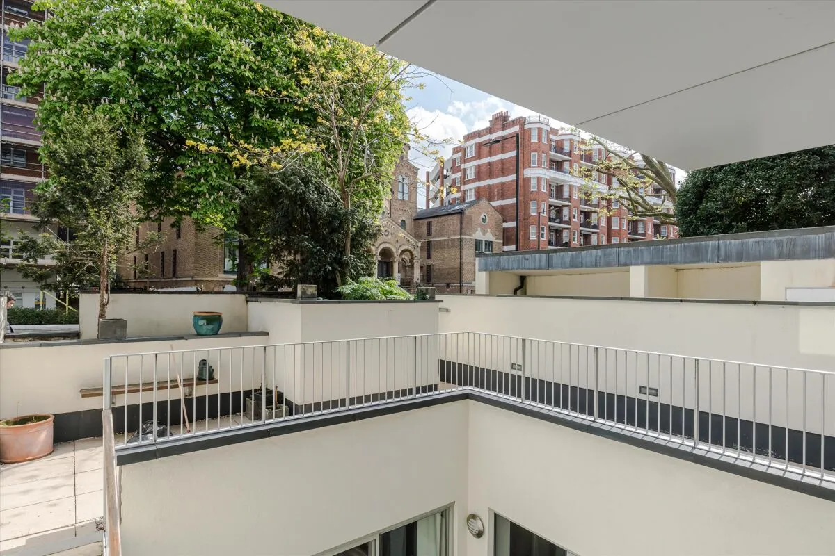Abbey Road, St John's Wood, NW8, photo 30