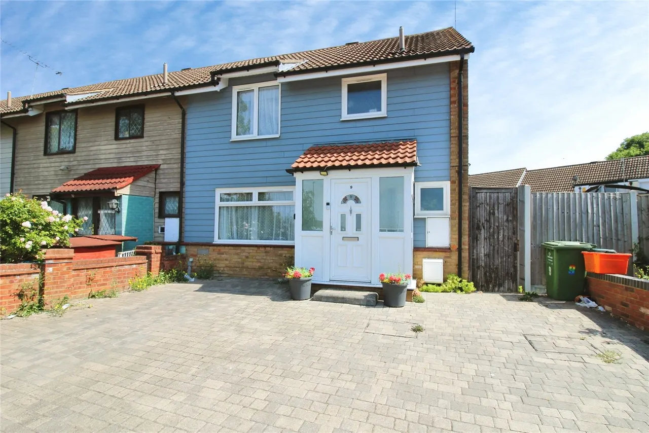 3 bed house for sale — Rectory Park Drive, Basildon, Essex, SS13