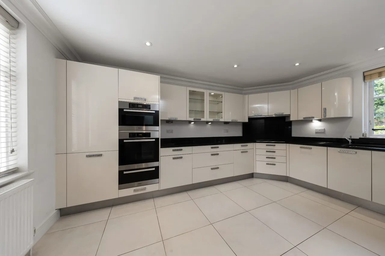 Virginia Water, Surrey, GU25 4SR, photo 4