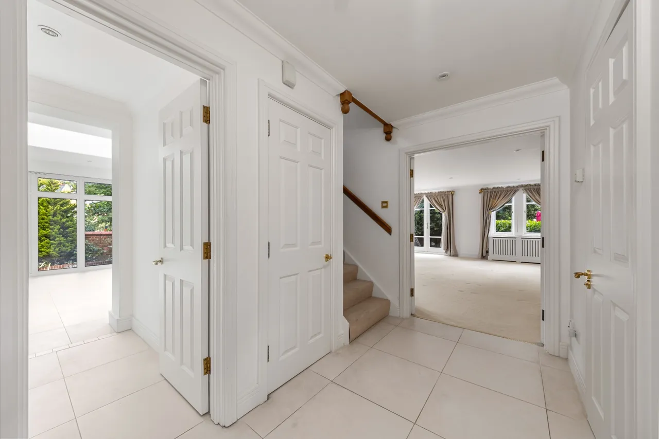 Virginia Water, Surrey, GU25 4SR, photo 5