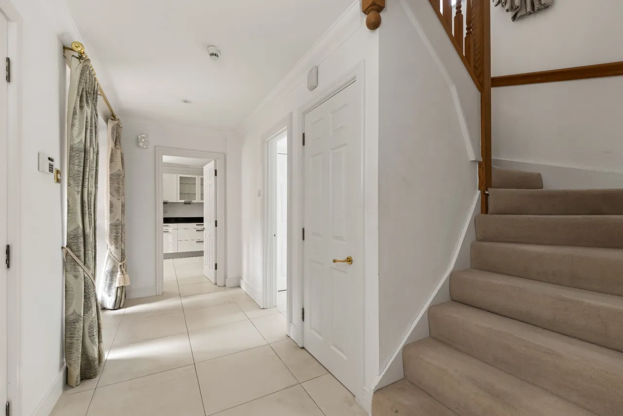 Virginia Water, Surrey, GU25 4SR, photo 9