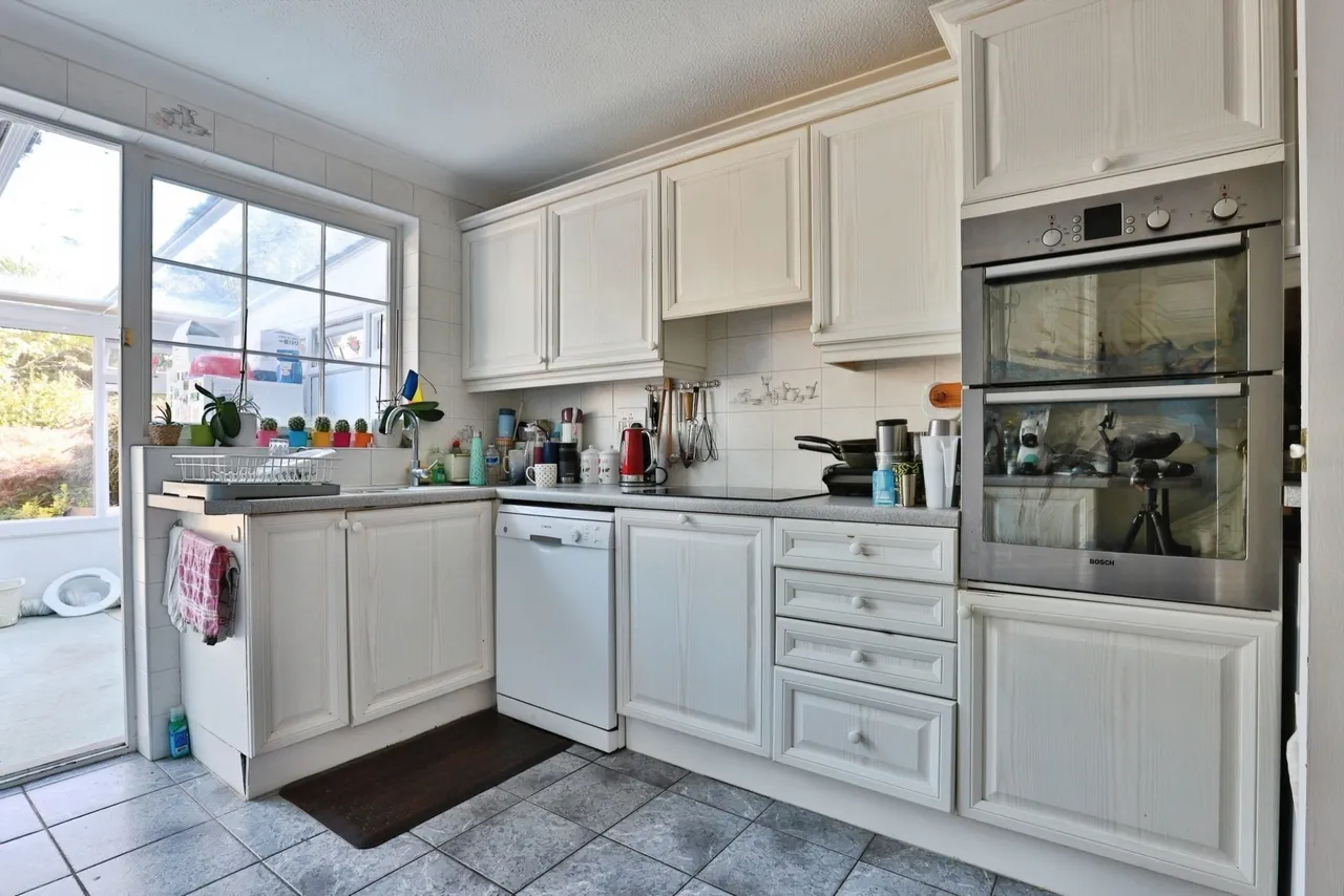 Palmerston Avenue, Christchurch, BH23, photo 4
