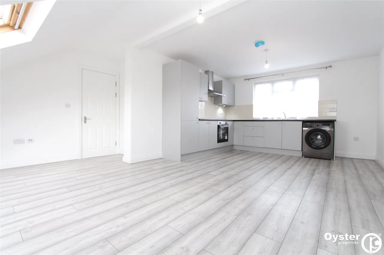 Park Avenue North, London, NW10, photo 2