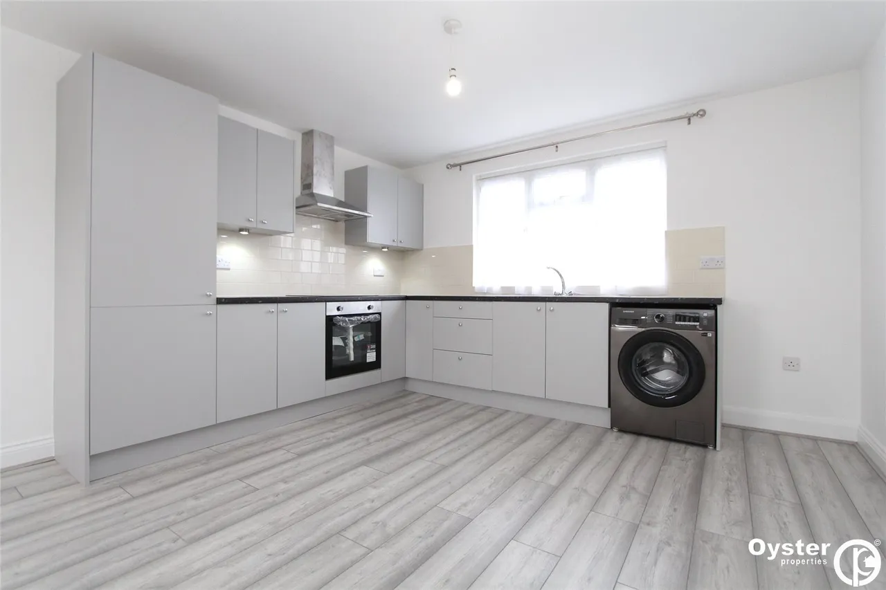 Park Avenue North, London, NW10, photo 3