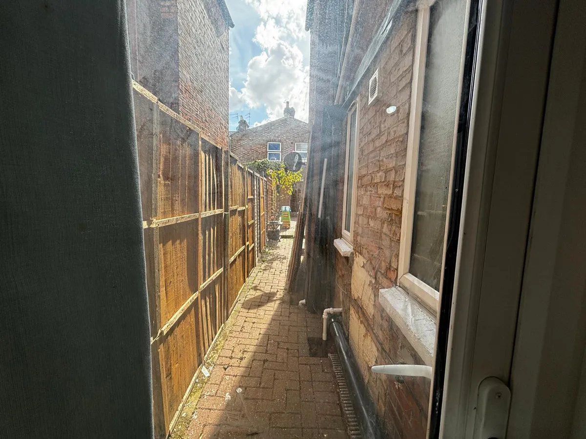 London, NW2, photo 5