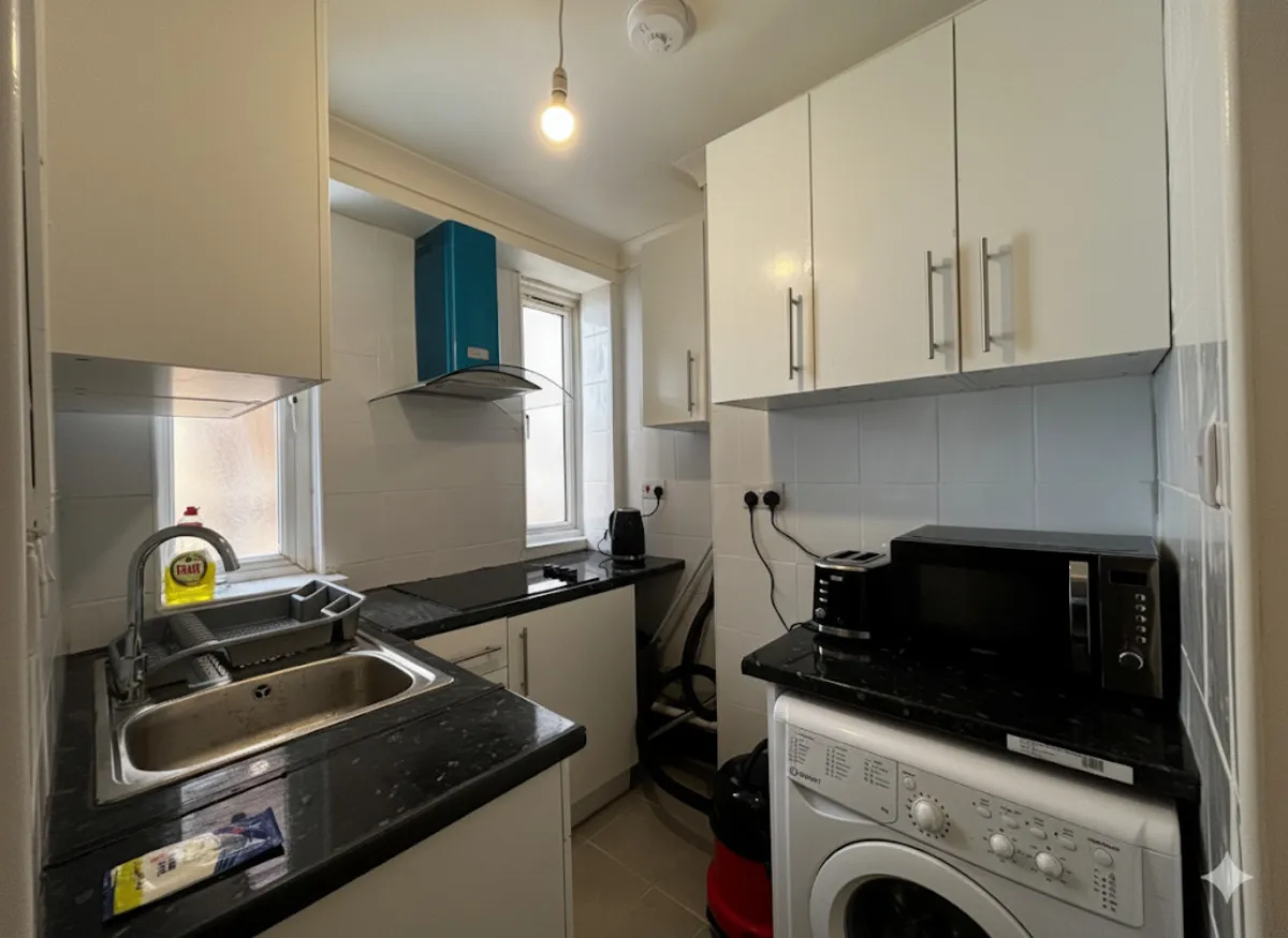 London, NW2, photo 2