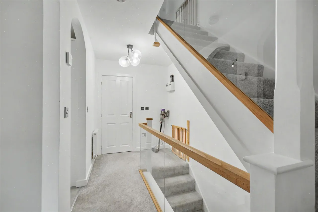 Gough Grove, Long Eaton, NG10, photo 6