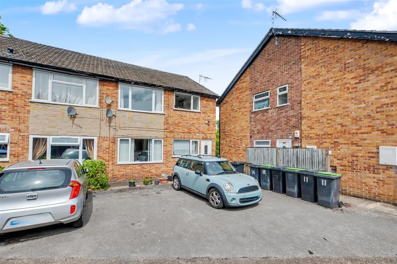 2 bed flat for sale, Close Quarters, Bramcote, NG9