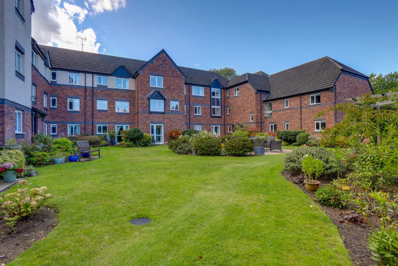 Brielen Court, Nottingham, NG12, photo 22