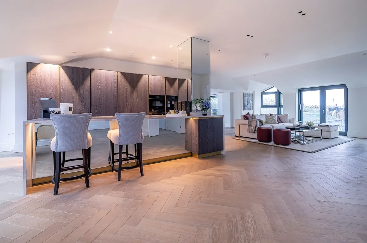 4 bed flat to rent — Kensington Gardens Square London W2