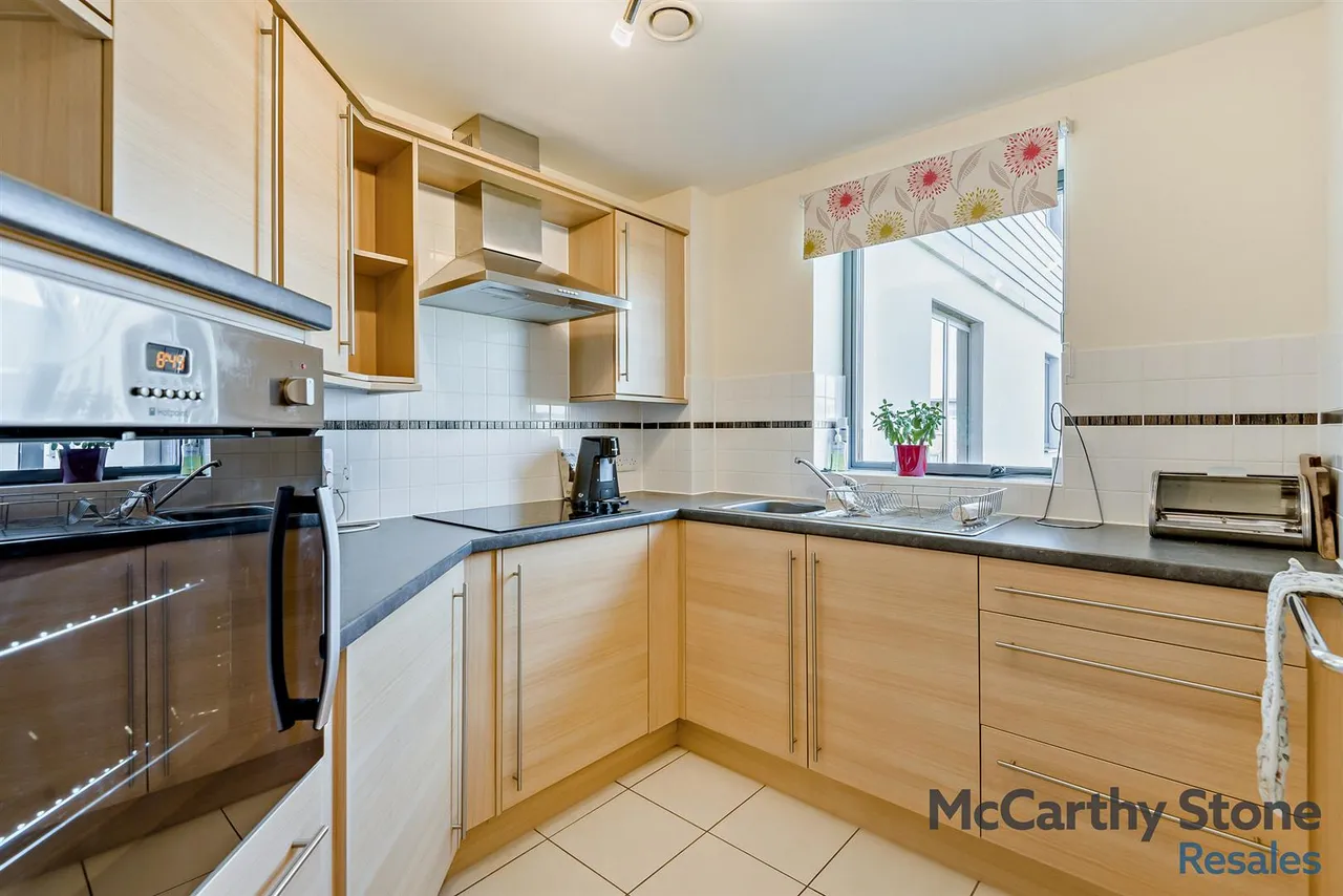 St. Georges Road, Cheltenham, GL50, photo 8
