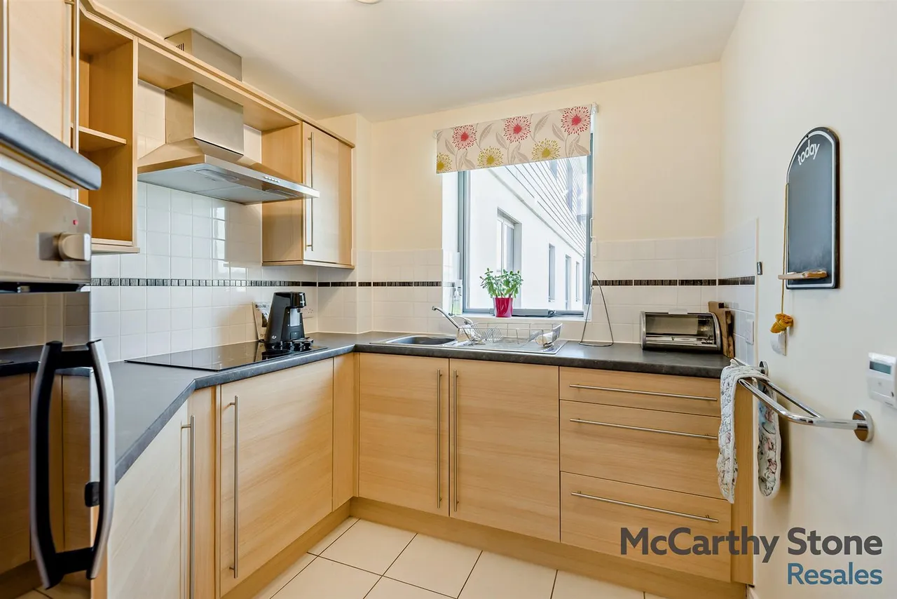 St. Georges Road, Cheltenham, GL50, photo 9