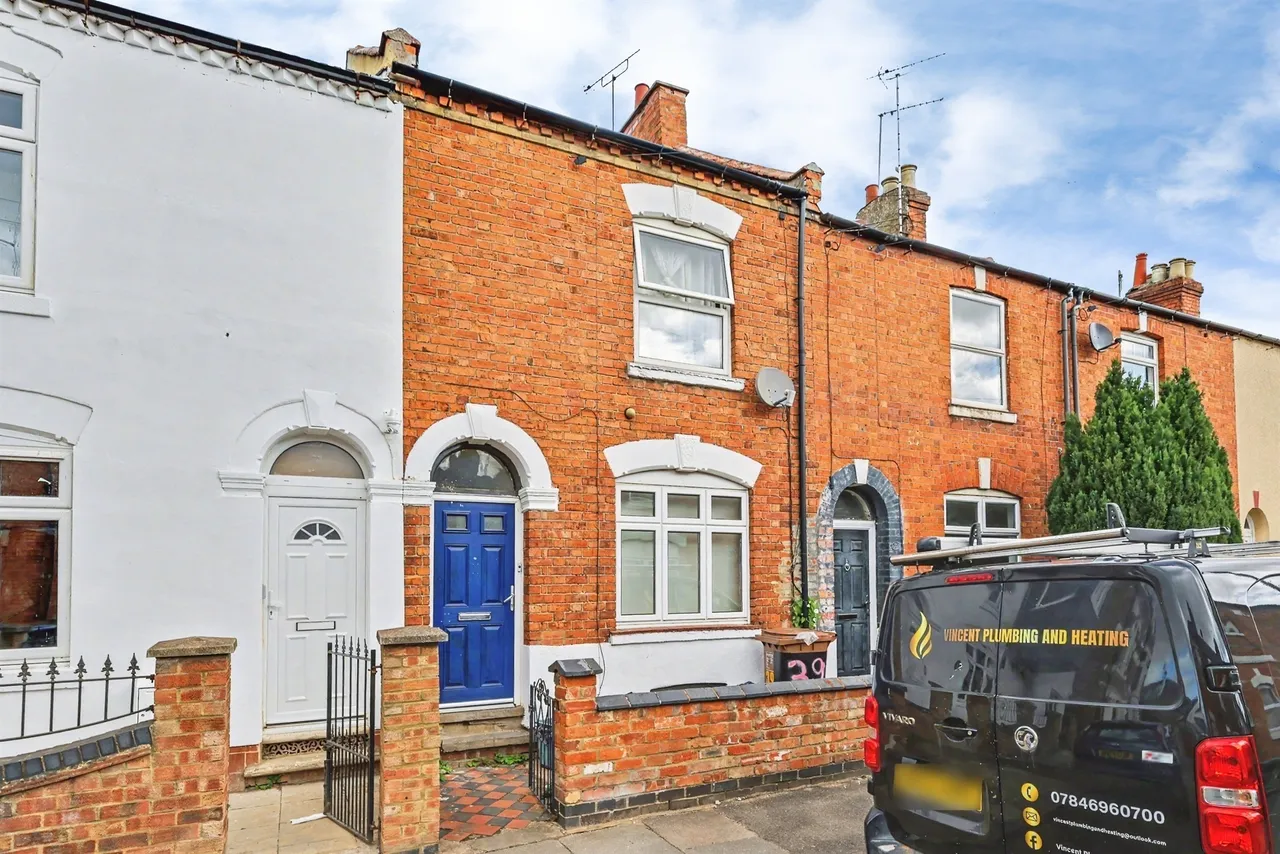 3 bed house for sale — Argyle Street, Northampton