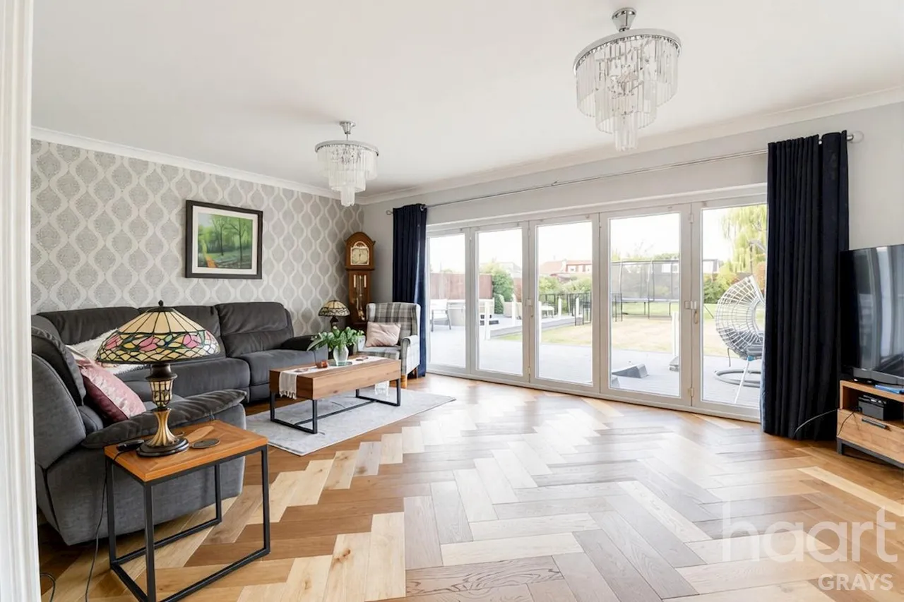Station Road, West Horndon, CM13, photo 11