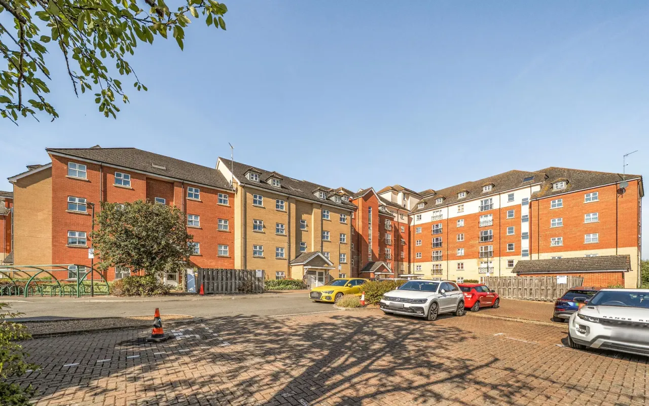 2 bed flat for sale — Palgrave Road, Bedford
