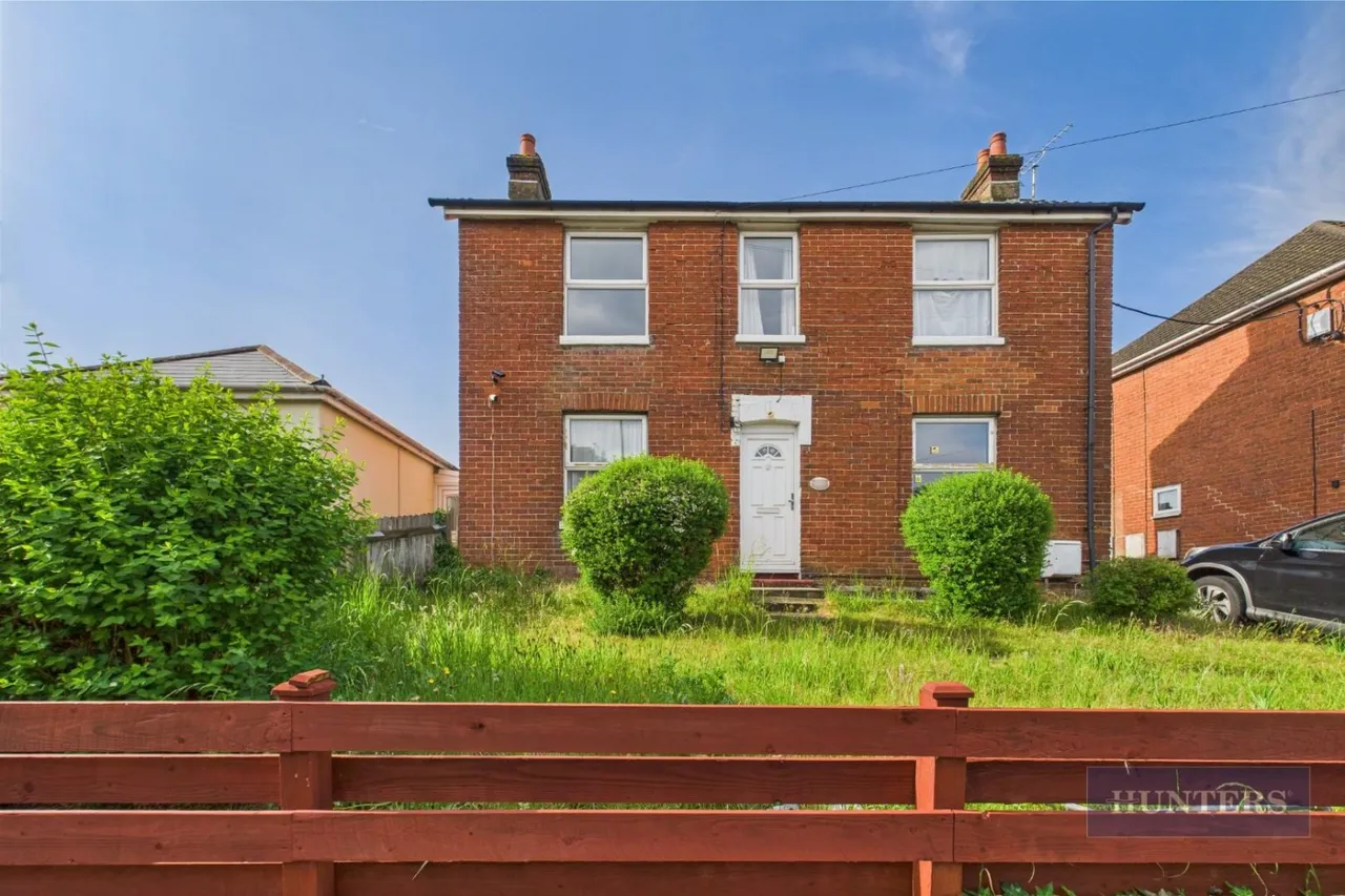 4 bed house for sale, Ringwood Road, Totton, SO40