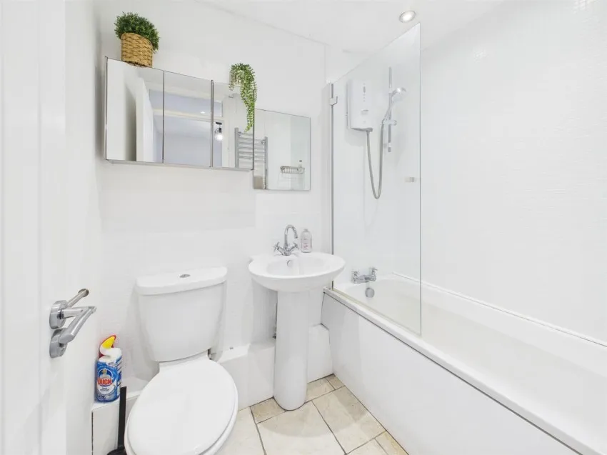 Harris Close, Churchdown, photo 12
