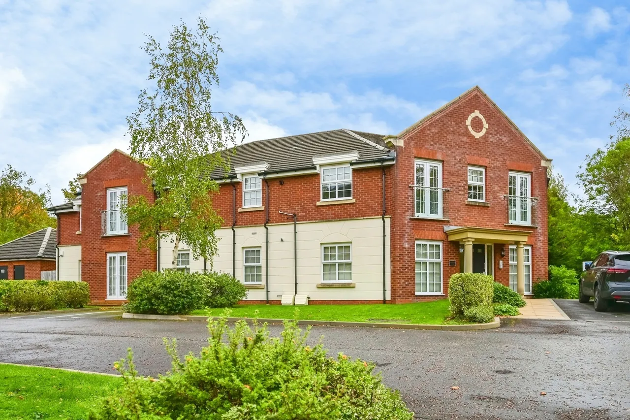 2 bed flat for sale, Priorswood Grove, Liverpool, L14