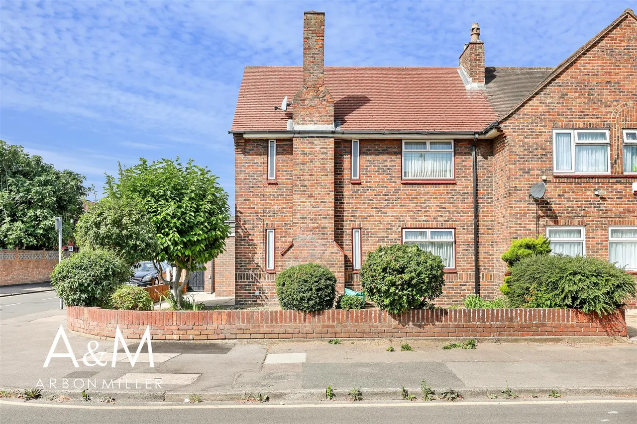 Leyswood Drive, Newbury Park, Essex, Ilford, IG27JH, photo 26