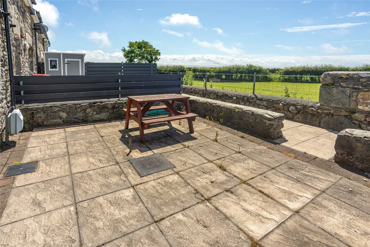 Llangefni, LL77, photo 10