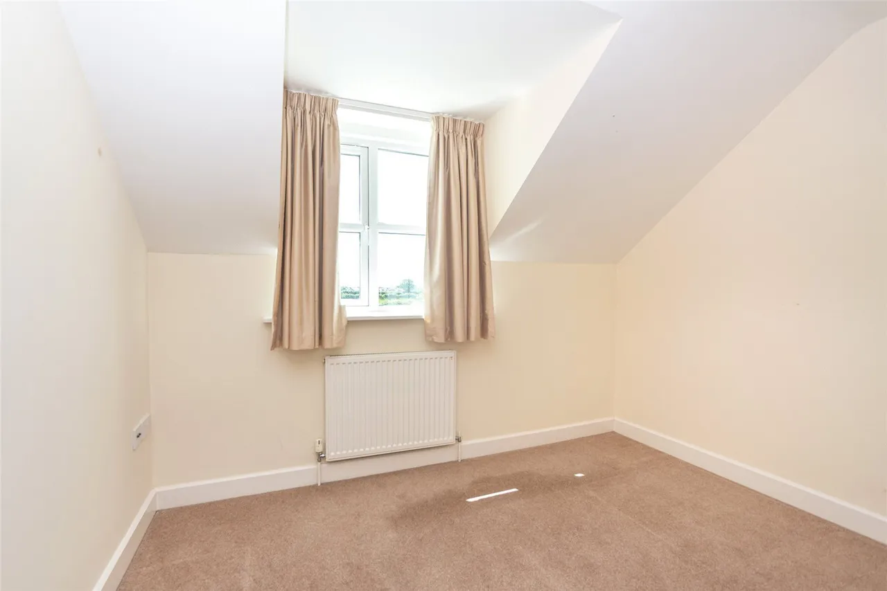 Llangefni, LL77, photo 13