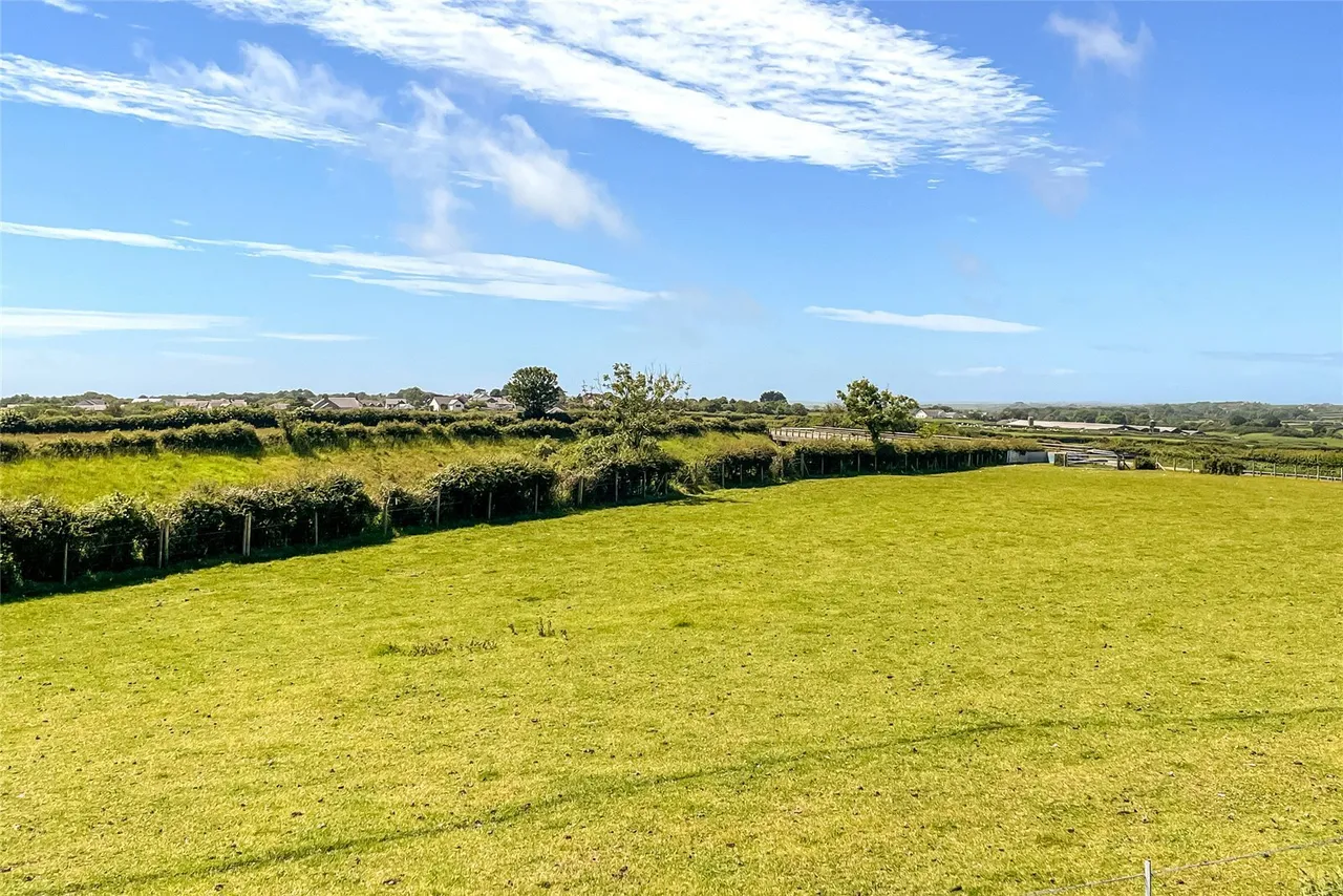 Llangefni, LL77, photo 21