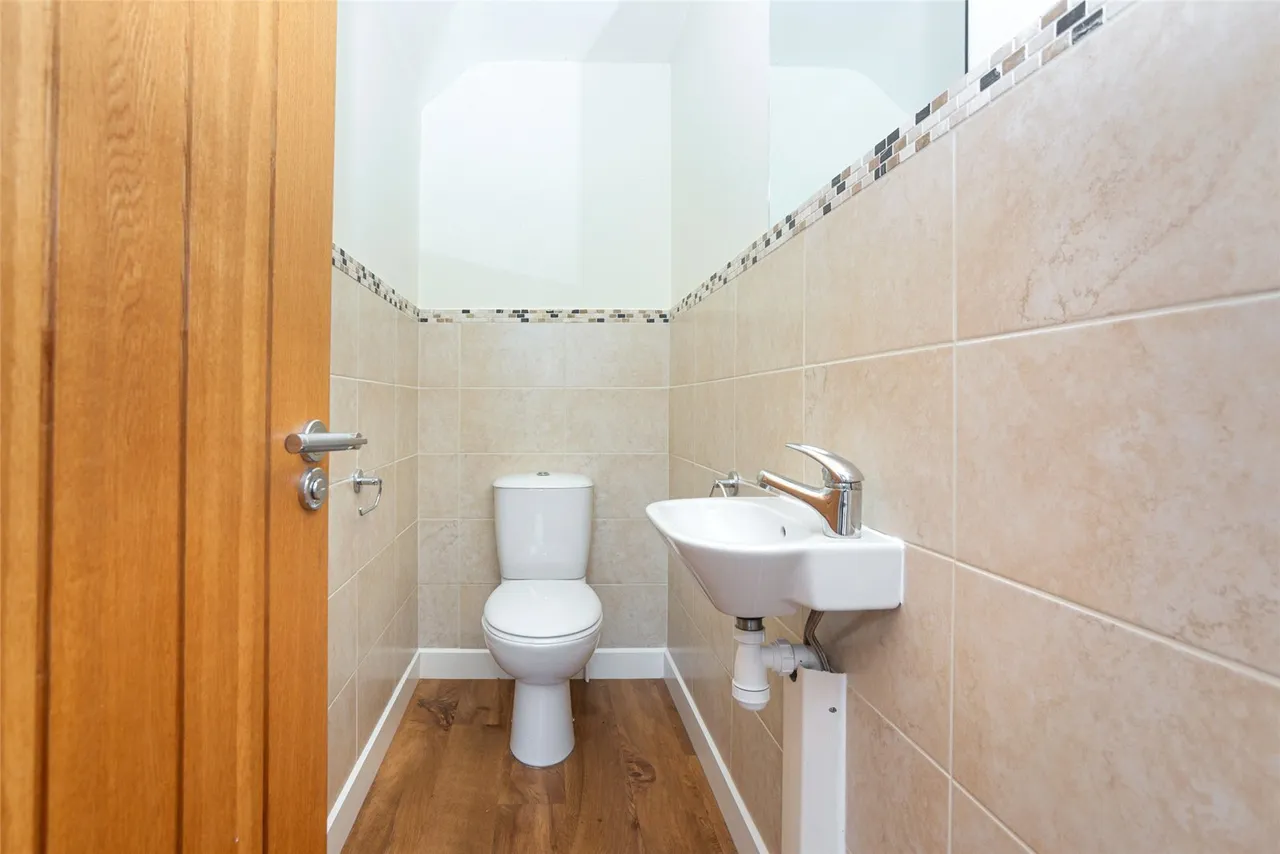 Llangefni, LL77, photo 15
