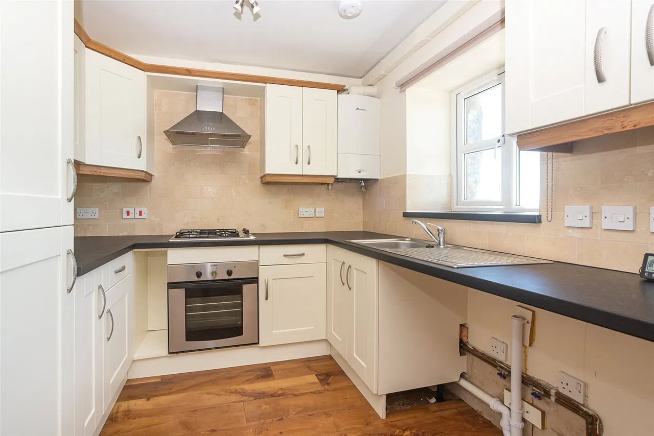 Llangefni, LL77, photo 4