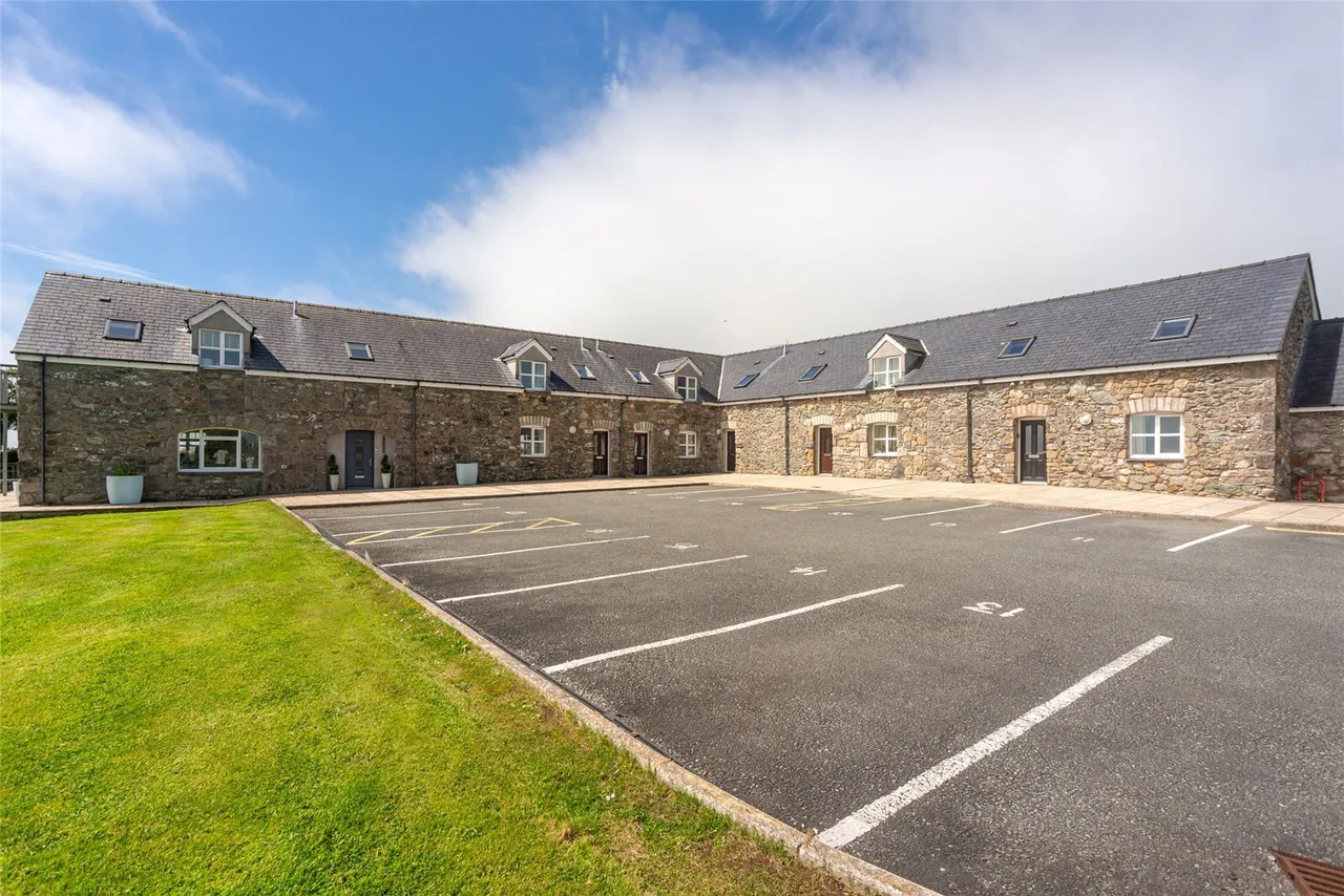 Llangefni, LL77, photo 20