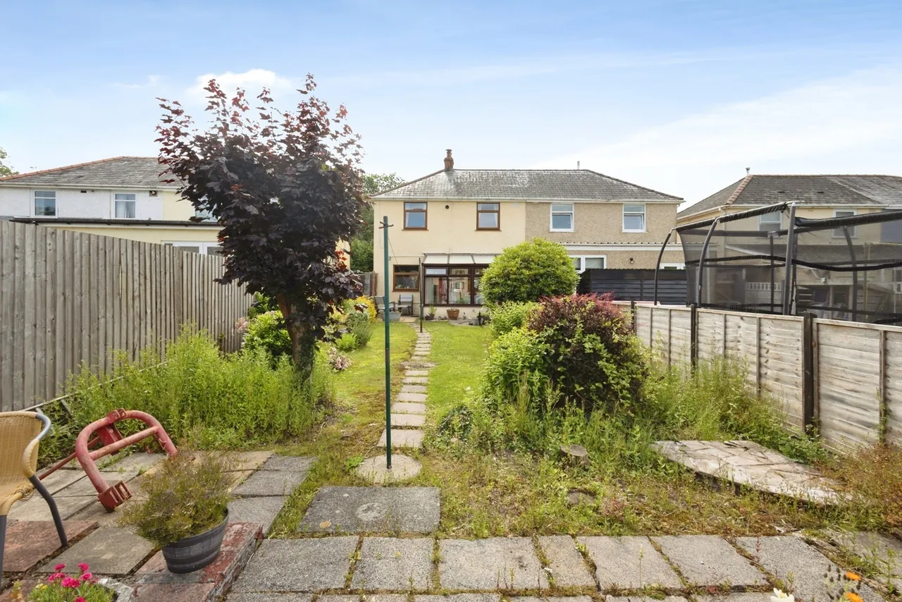 Pen Y Bont Terrace, Crynant, SA10, photo 16