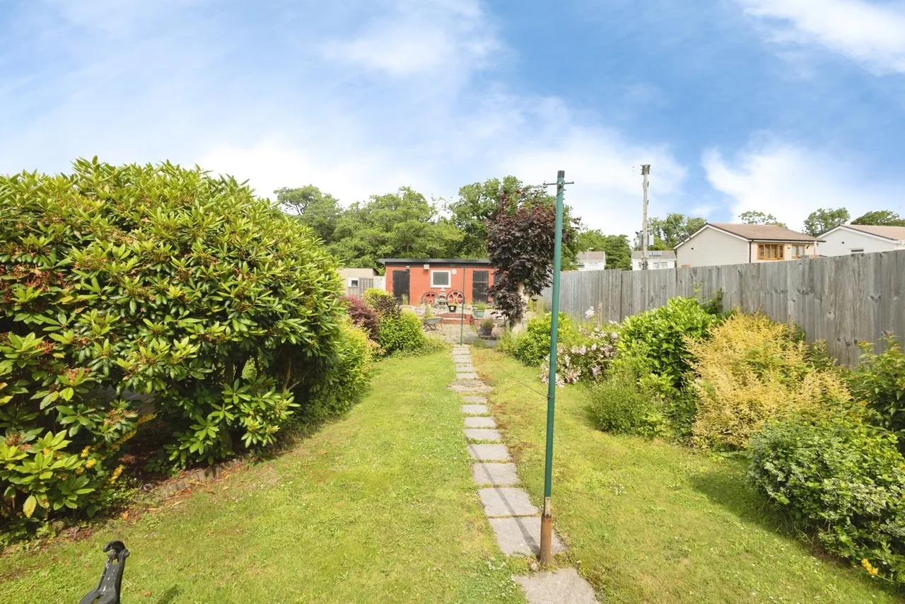 Pen Y Bont Terrace, Crynant, SA10, photo 15