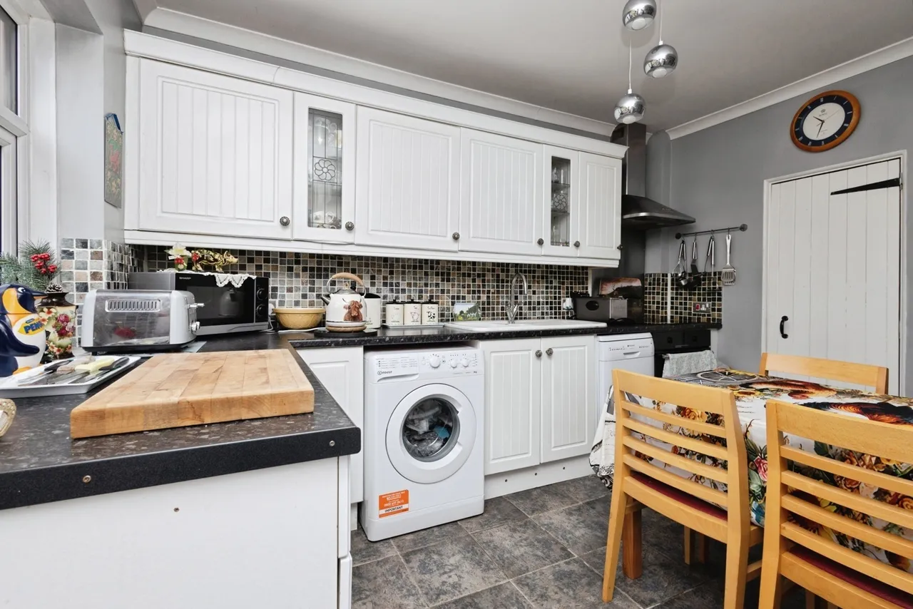 Pen Y Bont Terrace, Crynant, SA10, photo 8