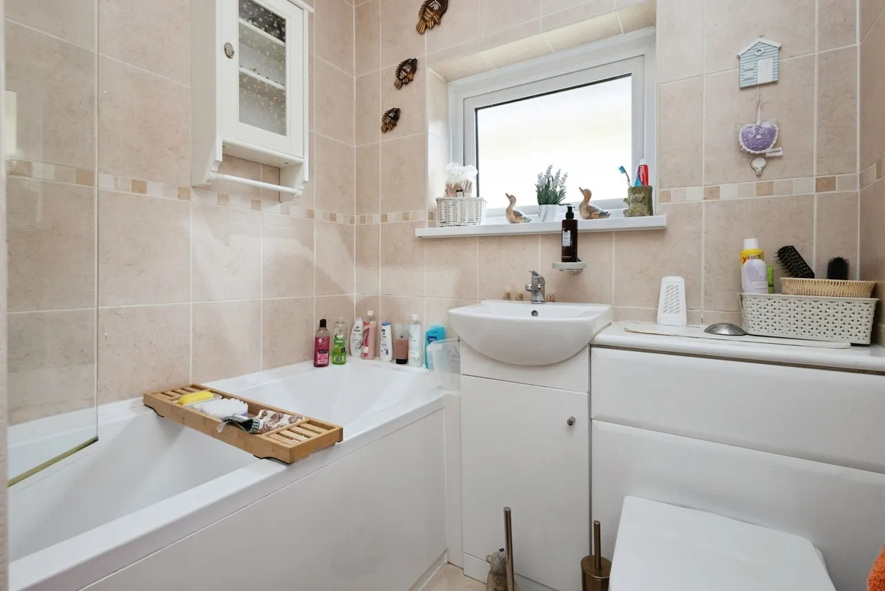 Pen Y Bont Terrace, Crynant, SA10, photo 13