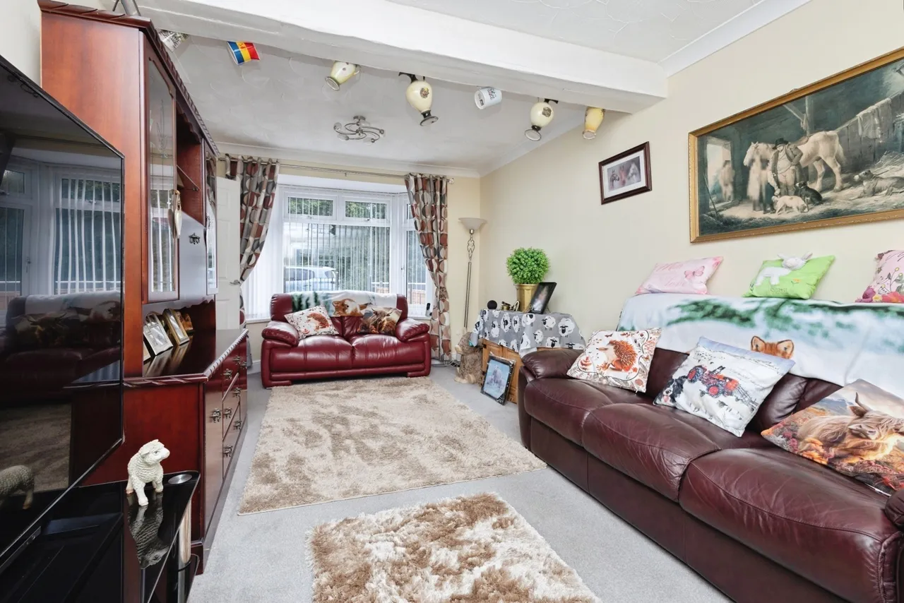 Pen Y Bont Terrace, Crynant, SA10, photo 3