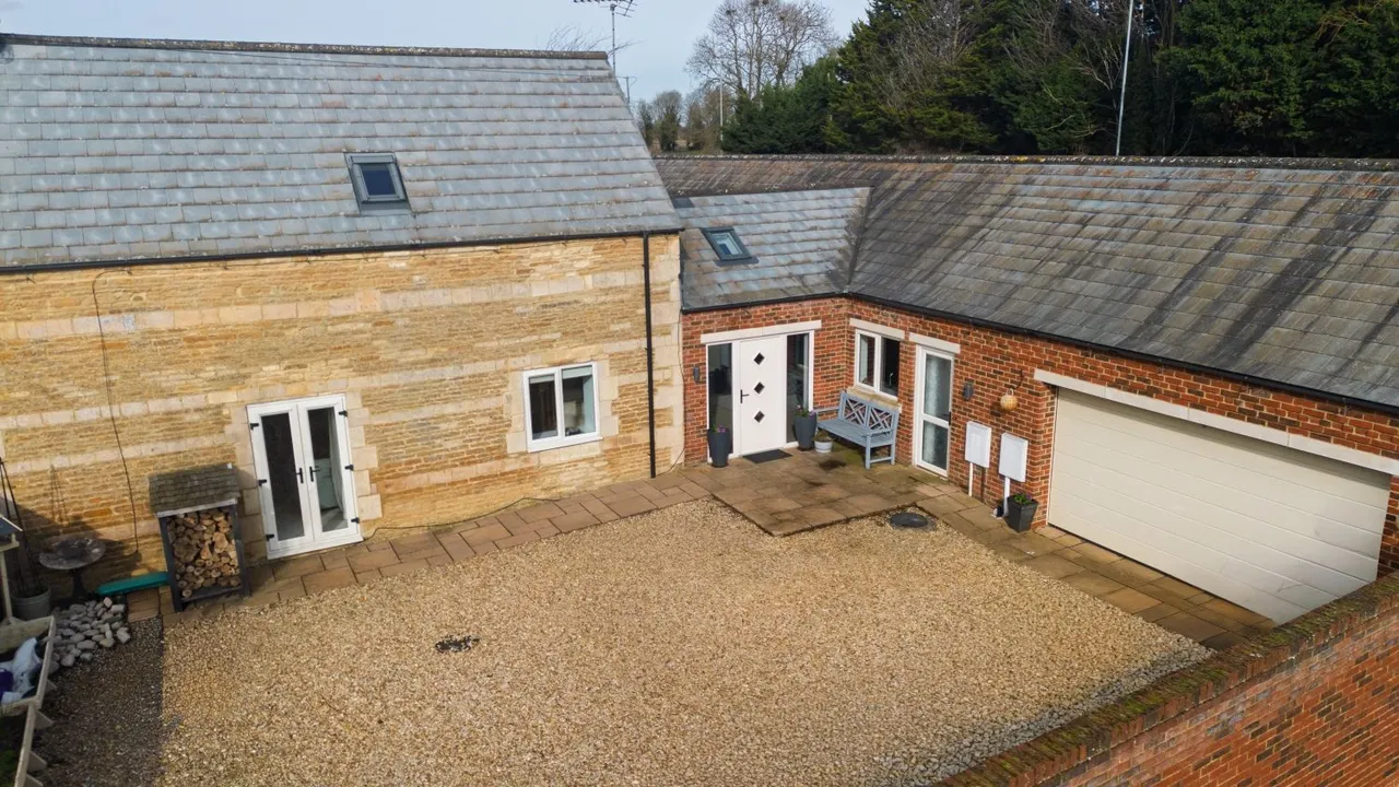 4 bed barn conversion for sale, Greatford Road, Baston, PE6