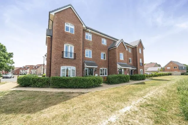 2 bed flat for sale, Tom Gaughan Way, Didcot, OX11