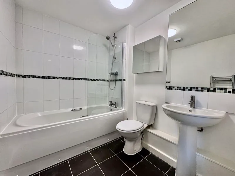 Eaton Avenue, Slough SL1 6EZ, photo 7