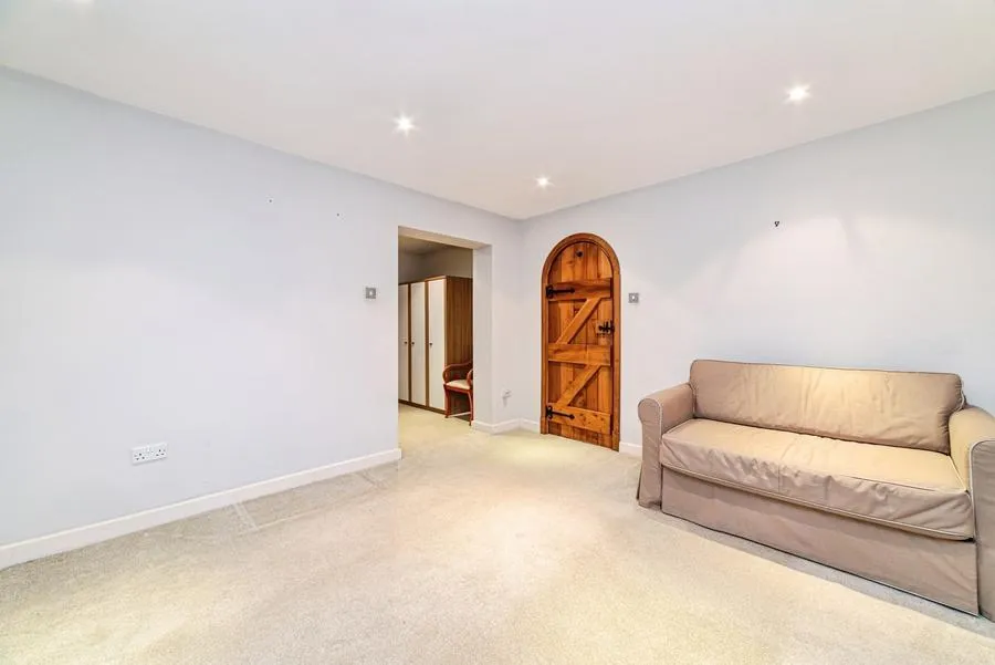 Reading Road, Henley-On-Thames, RG9, photo 30