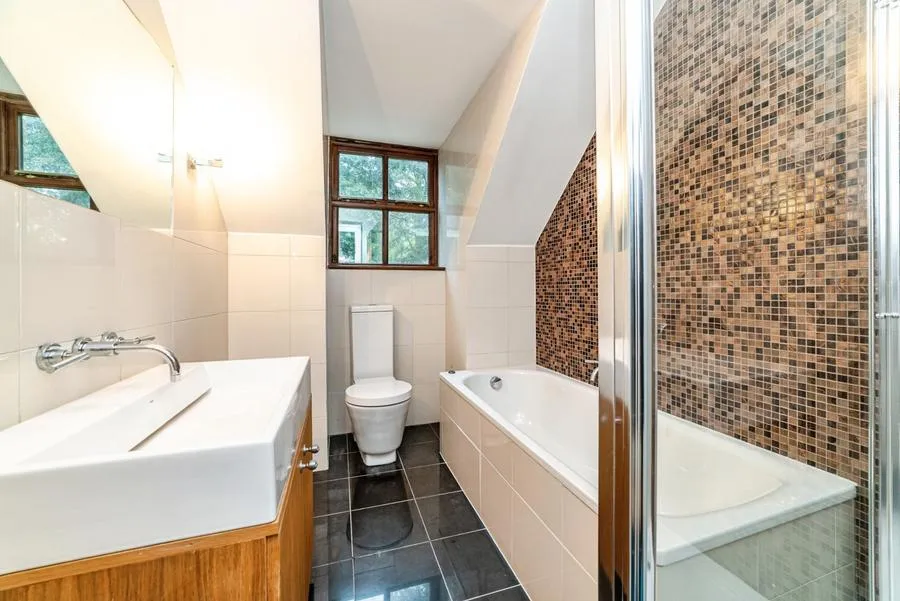 Reading Road, Henley-On-Thames, RG9, photo 39