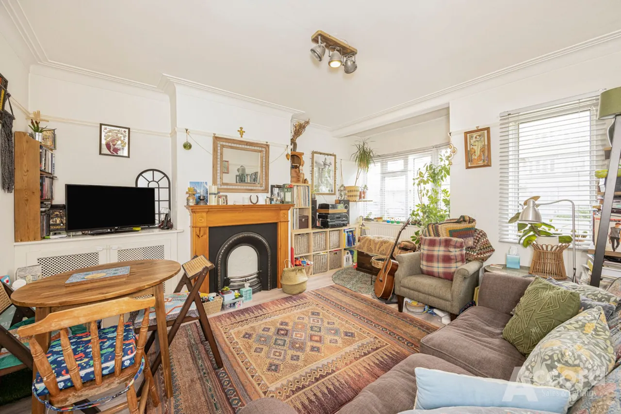 Upminster Road, Hornchurch, RM11, photo 17