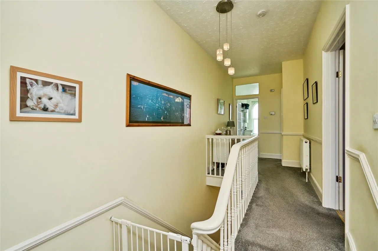Mill Hill Road, Cowes, PO31, photo 9