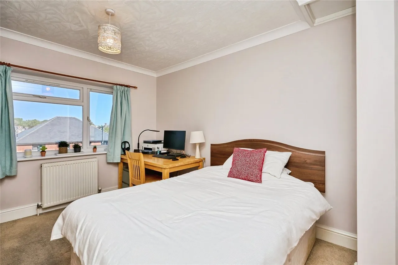 Mill Hill Road, Cowes, PO31, photo 10