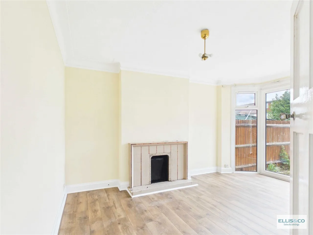 Tintern Ave, Harrow, NW9, photo 2