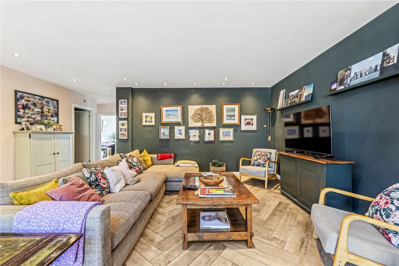 Pembridge Avenue, Twickenham, TW2 6AE, photo 3