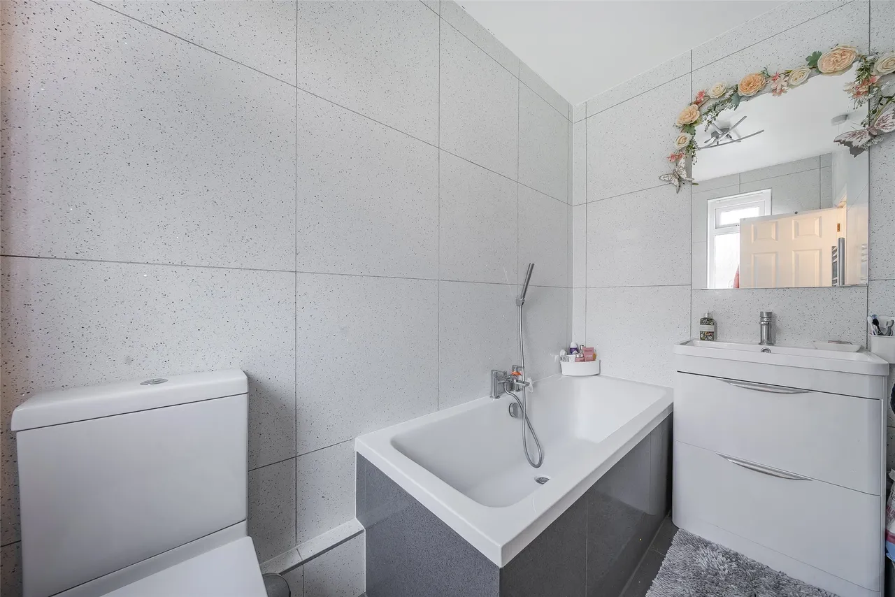 New Close, London, SW19 2SZ, photo 5
