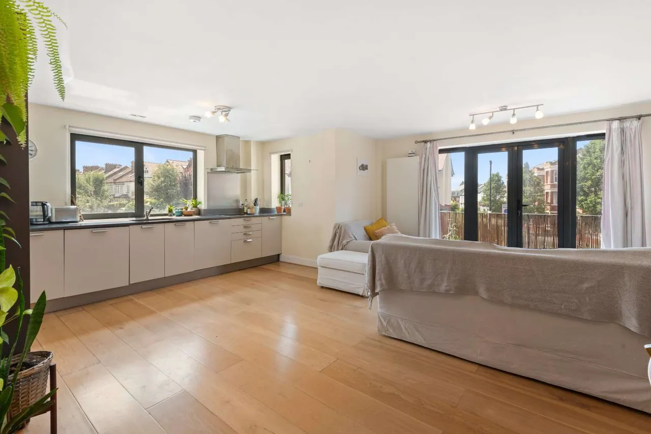 Clapham Park Road, London, SW4 7DE, photo 3