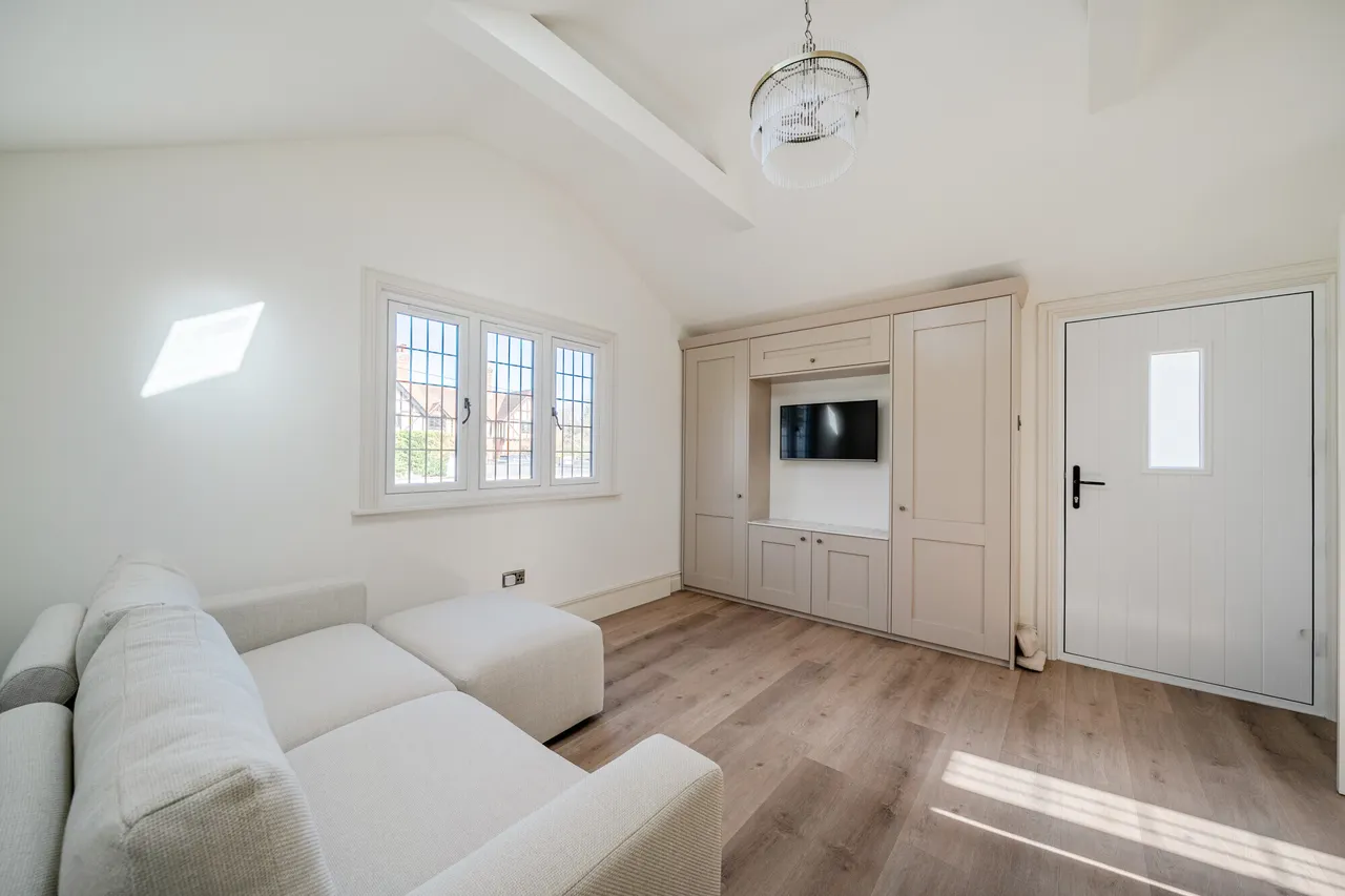 Warbrook Lane, Eversley, RG27, photo 10